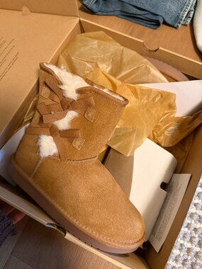 K Victoria Short Koolaburra by Ugg